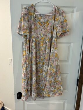 Floral Button-Front Puff Sleeve Dress in Yellow & Pink